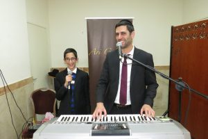 Ari Goldwag and his son Moshe Dov - Entertainment - Melaveh Malkah 2017